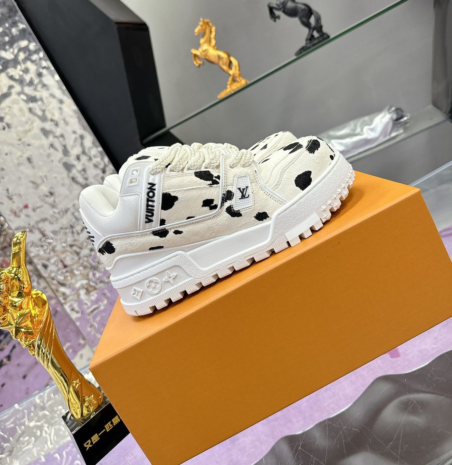 b557849b35109e4ab903c8632b4d30f